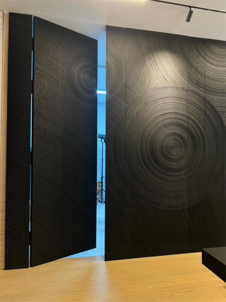 Hidden door in the wall of the studio - grandseabuilding.com