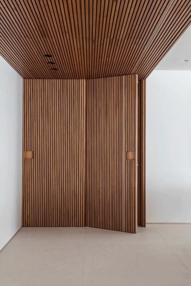 Jib hidden Doors - grandseabuilding.com
