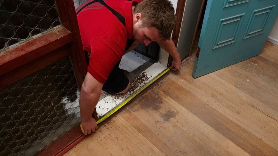 measuring the rough opening for a 36-inch exterior door and bottom - grandseabuilding.com