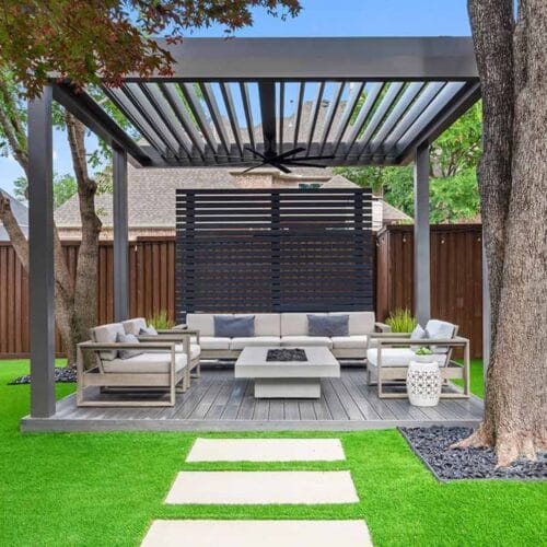 a modern backyard pergola with privacy wall - grandseabuilding.com