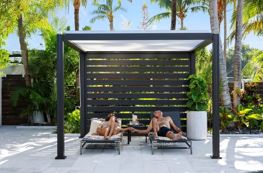modern pergola with privacy wall - grandseabuilding.com